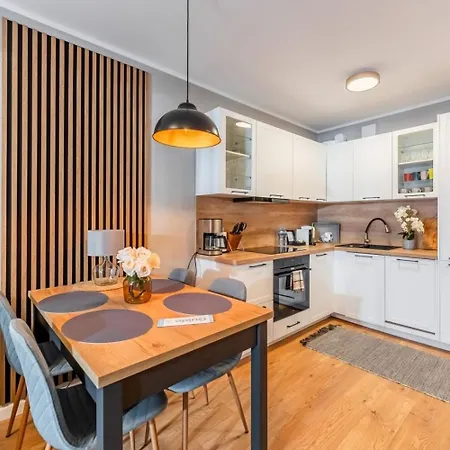 Apartment Kollataja7a220 *